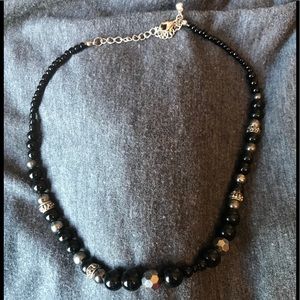 “NWOT” BLACK & SILVER BEADED NECKLACE